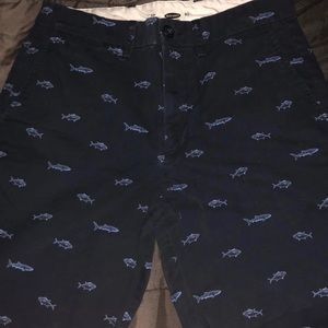 Men’s Old Navy trendy shorts! Great condition